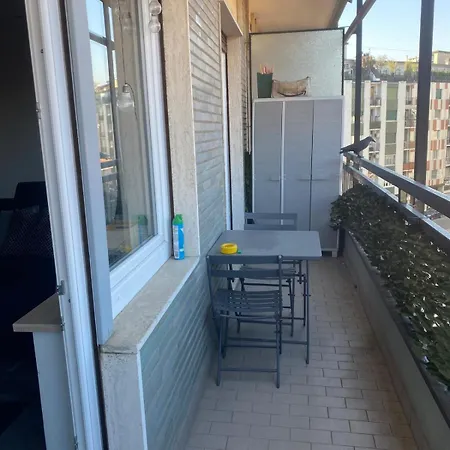 And Cozy * ميلان